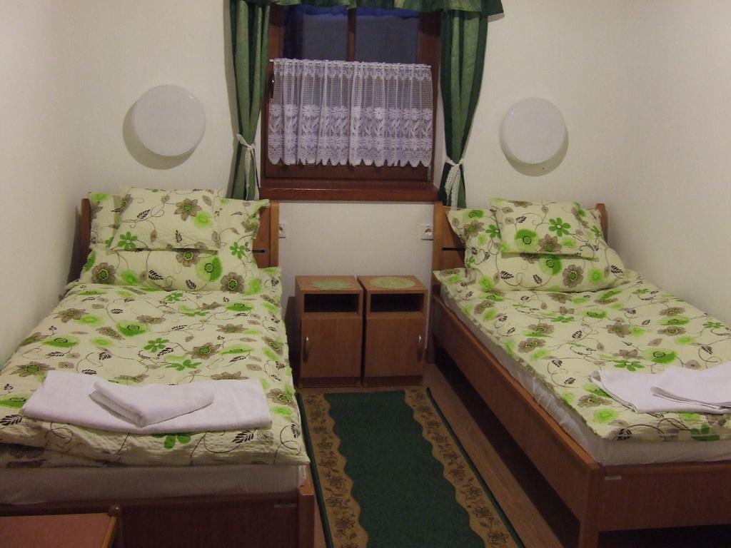 Öreg Somfa Vendégház Uppony Esterno foto